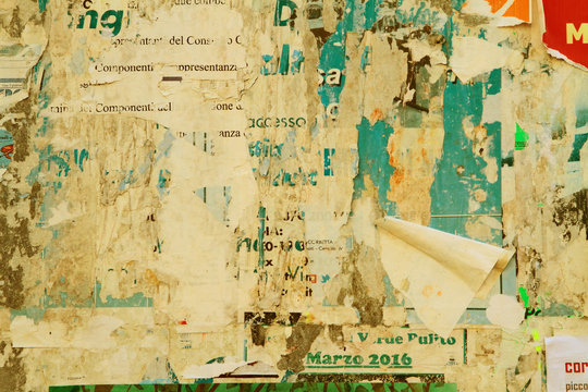 Vecchi manifesti, Old posters