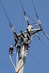 Pilone dell'elettricità con fili elettrici, Electricity pylon with electric wires	