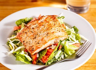 Healthy Grilled Salmon Salad