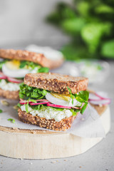 Sandwich with egg