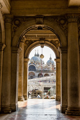 Fototapeta premium Italy, Venice, St Mark's Basilica, VIEW OF HISTORIC BUILDING