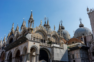 Fototapeta na wymiar Italy, Venice, Piazza San Marco, LOW ANGLE VIEW OF CATHEDRAL AGAINST SKY
