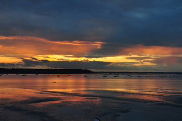 Obraz na płótnie Canvas Sunset skies along Poole harbour in Dorset, England.