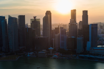 Fototapeta premium Singapore skyline city building snset sky cloud with Marina bay
