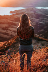 Naklejka premium Watching the sun go down