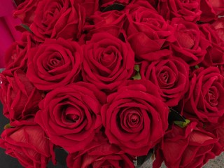 red rose bouquet background
