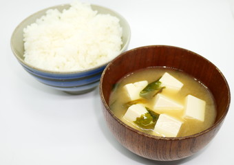 ご飯と味噌汁