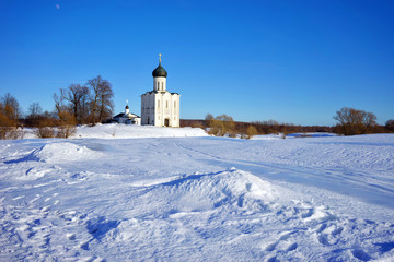 Fototapeta na wymiar Winter landscape in central Russia. Vladimir region.
