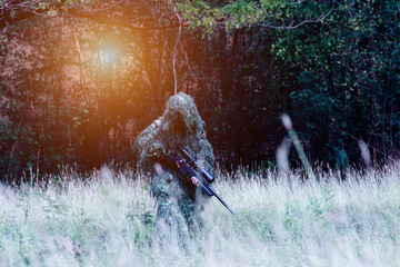Set out to attack the enemy army soldiers, snipers.
