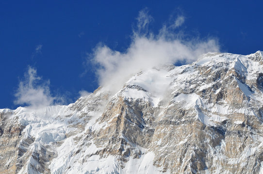 Nepal, Annapurna Conservation Area, Singu Chuli (Fluted Peak) one of the trekking peaks in the Nepali Himalaya range. The peak is located just west of Ganggapurna in the Annapurna Himal.