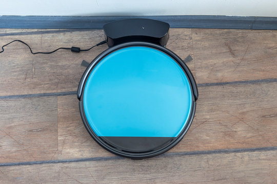 Robot vacuum cleaner chargin on a docking station