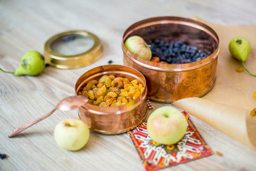  Raisin. Dried fruit. Healthy food