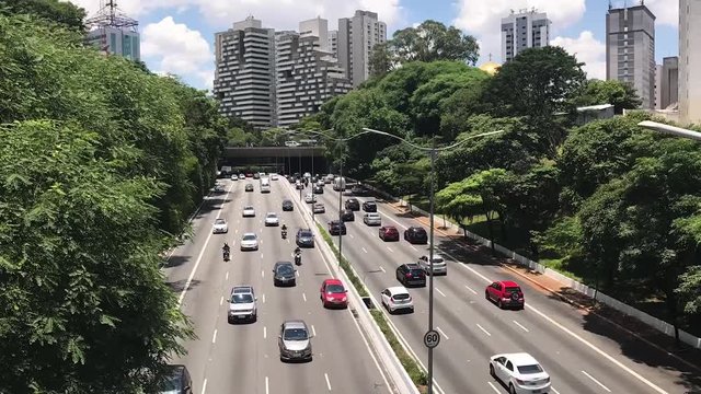 Time lapse of  cars traffic in 23 Maio avenue in sao paulo city.