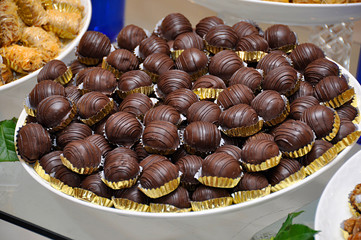 Moroccan biscuits are served with tea. Moroccan biscuits are offered at the wedding and Eid al-Fitr. cookies morocco