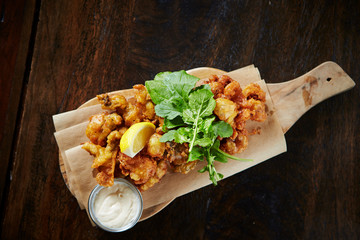 Deep fried squid cartilage 