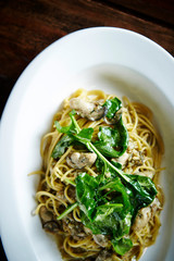 Oyster and spinach spaghetti