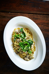 Oyster and spinach spaghetti