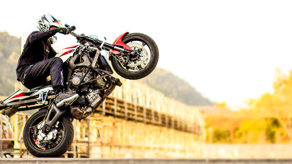 Wheeling Welling Moto Motorcycle Extreme Radical