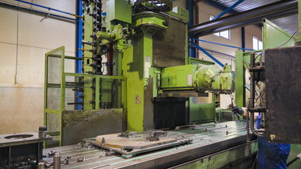 7337_The_look_inside_the_steel_factory_.jpg