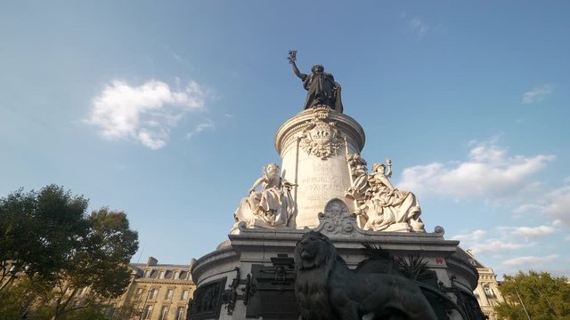  Paris  Place de la r&eacute;publique statut 4k