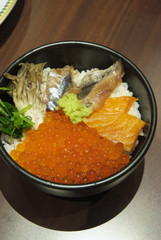 鮭とイクラの親子丼