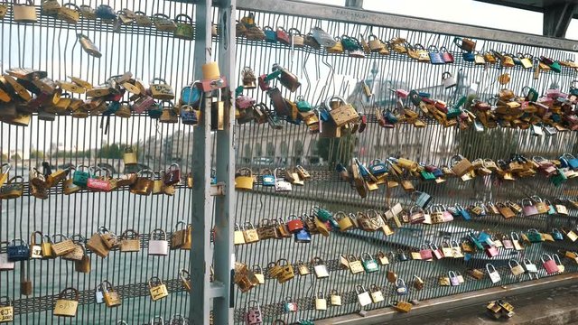 Paris bridge cadena of love