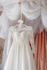 perfect wedding dress on the wedding day