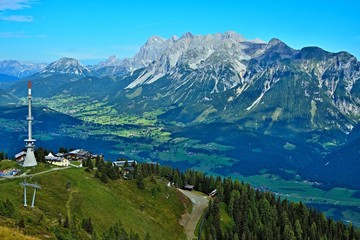 Fototapeta na wymiar Austrian Alps-view on the Hauser Kaibling and Dachstein