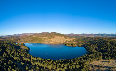 Petelinje Lake (Petelinjsko Jezero) is one of the Pivka intermittent lakes (Pivška jezera) –a hydrologic phenomena in western Slovenia. 