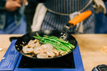 Whole Shrimp and Asparagus Stir Fry