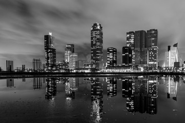 Fototapeta na wymiar Rotterdam At Night