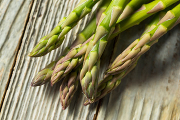 Raw Green Organic Asparagus Spears