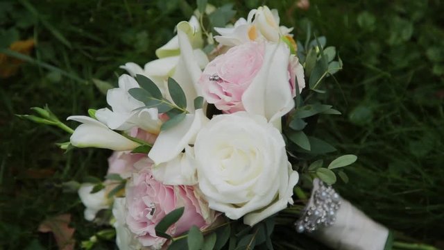 Bouquet of fresh roses. Festive bouquet of fresh flowers. Wedding bridal bouquet. Wedding flowers.