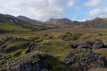 Fototapeta na wymiar die bunten Berge in der Landmannalaugar, Island