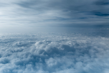 Über den Wolken im Flugzeug - In the clouds