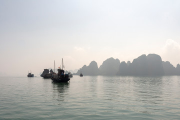 Fototapeta na wymiar Ha Long bay in Vietnam