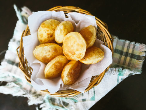 Indian Gujarati Food Puri Or Poori, Khasta Kachori,bedmi Poori,stuffed Daal Poori, Bedvi Poori.