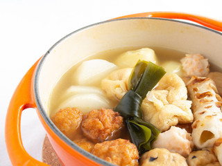 おでん（日本の伝統的な煮物料理、冬の料理）