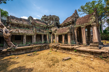 Fototapeta na wymiar Preah Khan temple, Cabodia: Third enclosure wall east gopuram (entrance)