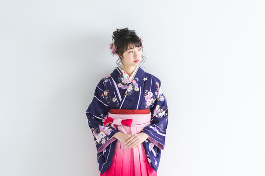 袴の女性