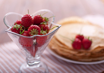 Sweet, fresh strawberries. Dessert with strawberries