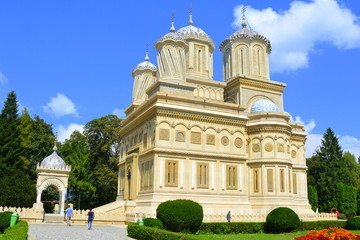 Fototapeta na wymiar Cathedral of Curtea de Argeș (early 16th century) is a Romanian Orthodox cathedral in Curtea de Argeș, Romania