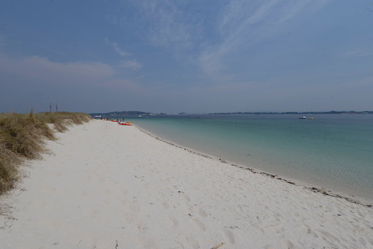 image of a beach line