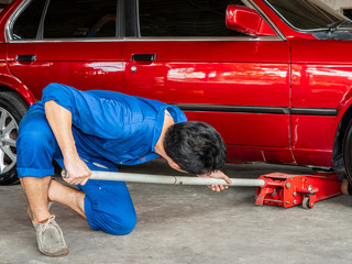 Car mechanic engineer 13