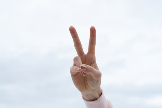 Victory-Zeichen Images – Browse 88 Stock Photos, Vectors, and Video