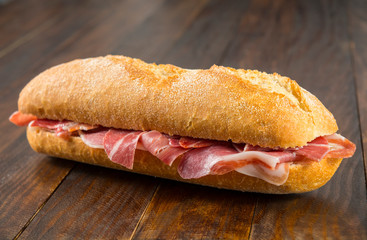 Bocadillo de jamón