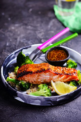 Glazed salmon fillet with broccoli..style hugge