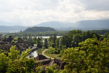 Obraz premium panorama fleuve montagne