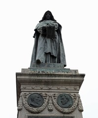 statue of the Italian friar called GIORDANO BRUNO was burnt aliv