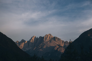 Fototapeta na wymiar mountains with high cliffs in the Dolomites